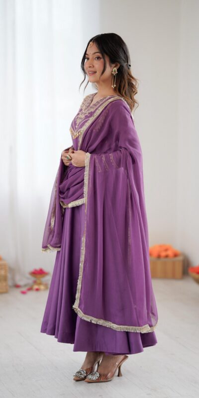 Lavender Roman Silk Lace Work Border Gown | Gowns, Bollywood Gowns, Creative Gowns, Designer Gowns, Embroidered Gowns, Party Wear Gowns