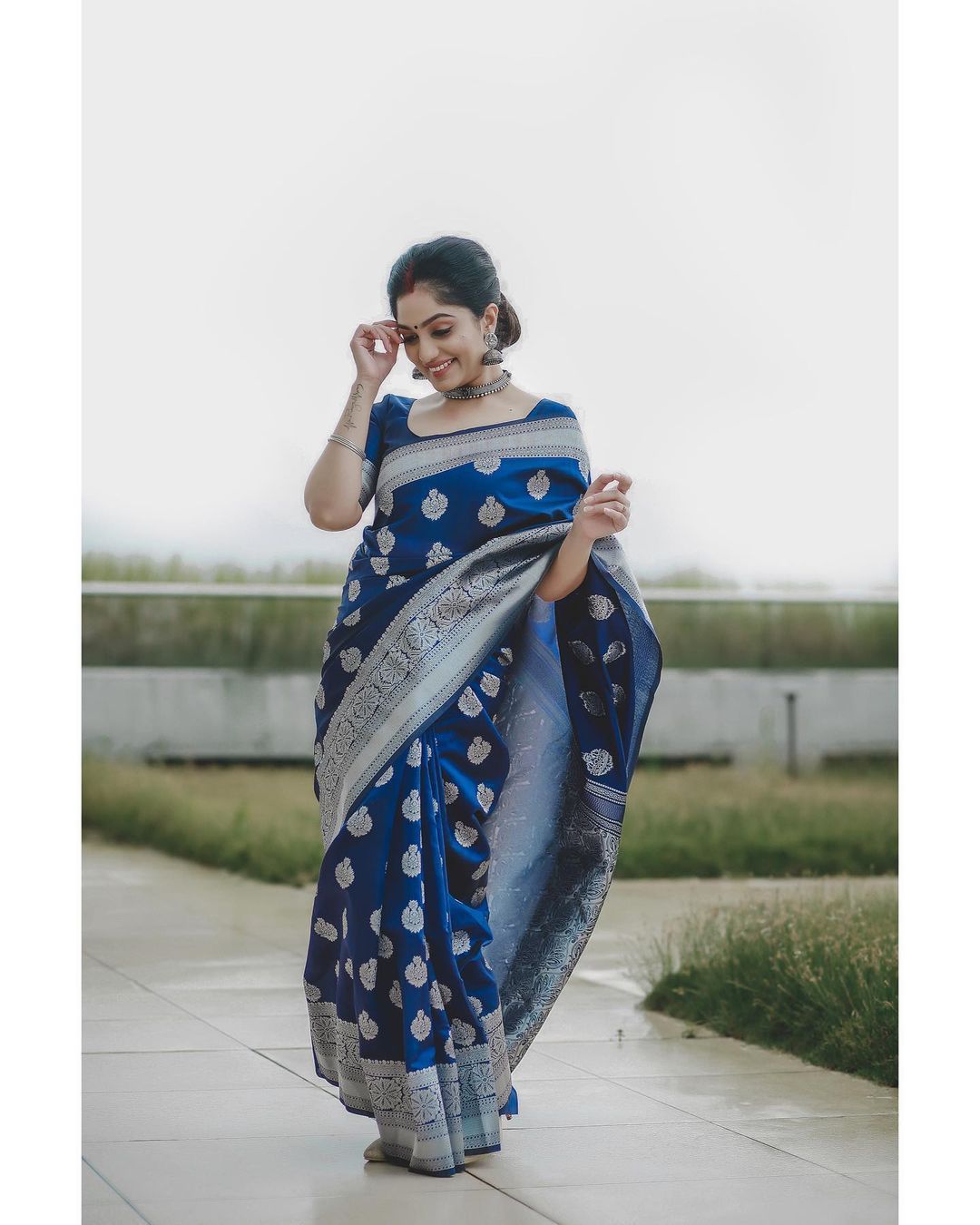 Navy Blue Soft Lichi Silk Lace Border Work Saree | Sarees, Bollywood Sarees, Creative Sarees, Designer Sarees, Embroidered Sarees, Ethnic Saree, Modern Digital sarees, Party Wear Sarees