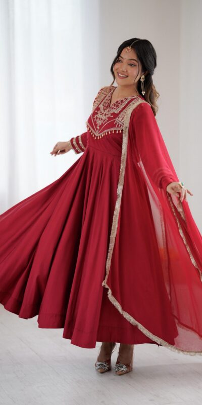 Red Roman Silk Lace Work Border Gown | Gowns, Bollywood Gowns, Creative Gowns, Designer Gowns, Embroidered Gowns, Party Wear Gowns