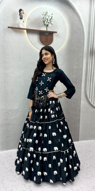 Ram 181 Black Color Pure Cotton Lehenga Choli with Cowrie Work. Festive Deal ₹2649. Delivery 4-6 Working Days. Online Shop now. | Lehenga, Bollywood Lehenga, Creative Lehenga, Designer Lehenga, Embroidered Lehenga, Party Wear Lehenga