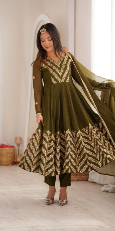 JF 050 Mehandi Embroidery Work & Sequins Work Salwar Suit in Peach Crunchy Silk. Festive Deal ₹2099. Delivery 4-6 Working Days. Shop now. | Anarkali Suits, Bollywood Anarkali, Creative-Anarkali, Designer Anarkali, Embroidered Anarkali, Party Wear Anarkali