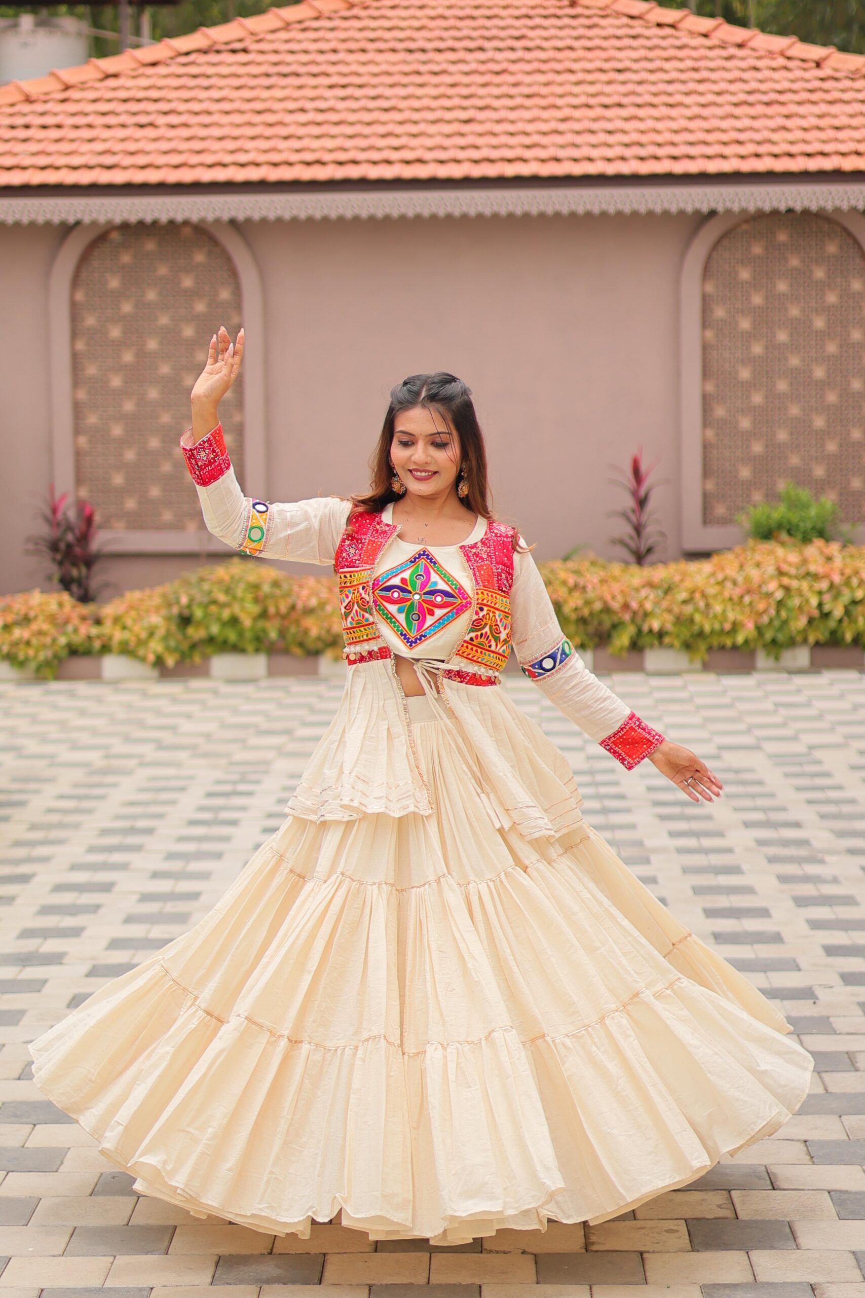 Ram 120 White in Pure Cotton Mirror Work & Gamthi Work Lehenga Choli . Exclusive Offer ₹3049. Delivery 4-6 Working Days. Shop now. | Lehenga, Bollywood Lehenga, Creative Lehenga, Designer Lehenga, Embroidered Lehenga, Party Wear Lehenga