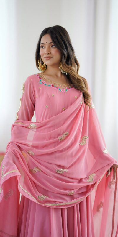 SRK 5363 Dusty Pink | Dusty Pink Faux Georgette Gown with Sequins Work & Embroidery Work. Affordable Price ₹2099. Delivery 4-6 Working Days. Shop now. | Gowns, Bollywood Gowns, Creative Gowns, Designer Gowns, Embroidered Gowns, Party Wear Gowns