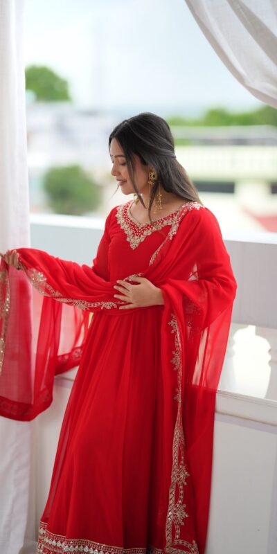 SSR 549 Red Fox Perfect for Wedding, Party, Durga Puja, Diwali, Anniversary –Georgette Gown. Now at just ₹2449. Delivery 4-6 Working Days. Shop now. | Gowns, Bollywood Gowns, Creative Gowns, Designer Gowns, Embroidered Gowns, Party Wear Gowns