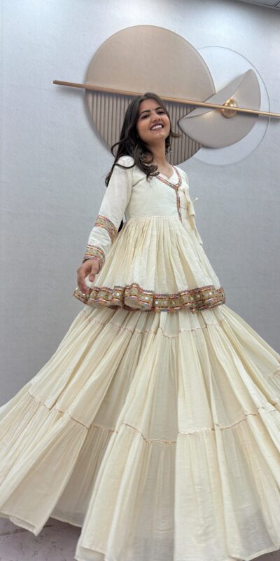 PC 596 Off White in Pure Cotton Mirror Work & Gamthi Work Lehenga Choli . Exclusive Offer ₹2999. Delivery 4-6 Working Days. Shop now. | Lehenga, Bollywood Lehenga, Creative Lehenga, Designer Lehenga, Embroidered Lehenga, Party Wear Lehenga