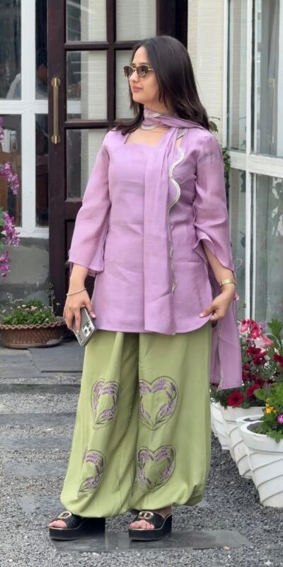 MD 3106 Lavender Mal Chanderi Salwar Suit Perfect for Wedding, Party, Baisakhi, Housewarming, Sangeet – Introductory Price ₹2249. Delivery 4-6 Working D | Jump Suits, Salwar suit, Casual Suits, Creative suits, Designer Suits, Palazzo Suits, Party Wear Suits, Patiala Suits, Straight Suits
