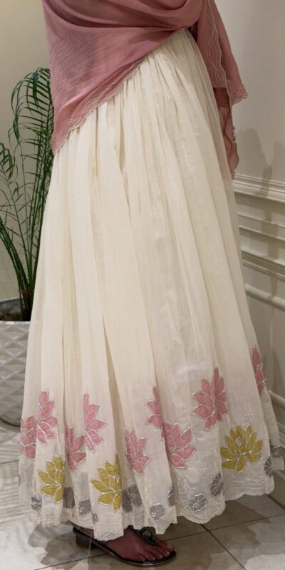 NSR 911 White Faux Georgette Gown Perfect for Wedding, Party, Raksha Bandhan, Temple Visit, Onam – . Get it for ₹2399. Delivery 4-6 Working Days. Shop now | Gowns, Bollywood Gowns, Creative Gowns, Designer Gowns, Embroidered Gowns, Party Wear Gowns