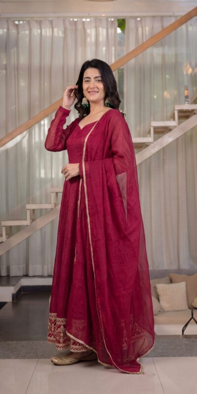 ND 5069 Red Embroidery Work & Sequins Work Salwar Suit in Peach Crunchy Silk. Festive Deal ₹2349. Delivery 4-6 Working Days. Shop now. | Anarkali Suits, Bollywood Anarkali, Creative-Anarkali, Designer Anarkali, Embroidered Anarkali, Party Wear Anarkali