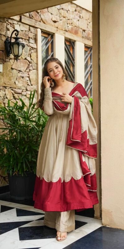 AD 249 Off White Roman Silk Gown with Mirror Work & Embroidery Work. Special Price ₹2999. Delivery 4-6 Working Days. Shop now. | Gowns, Bollywood Gowns, Creative Gowns, Designer Gowns, Embroidered Gowns, Party Wear Gowns