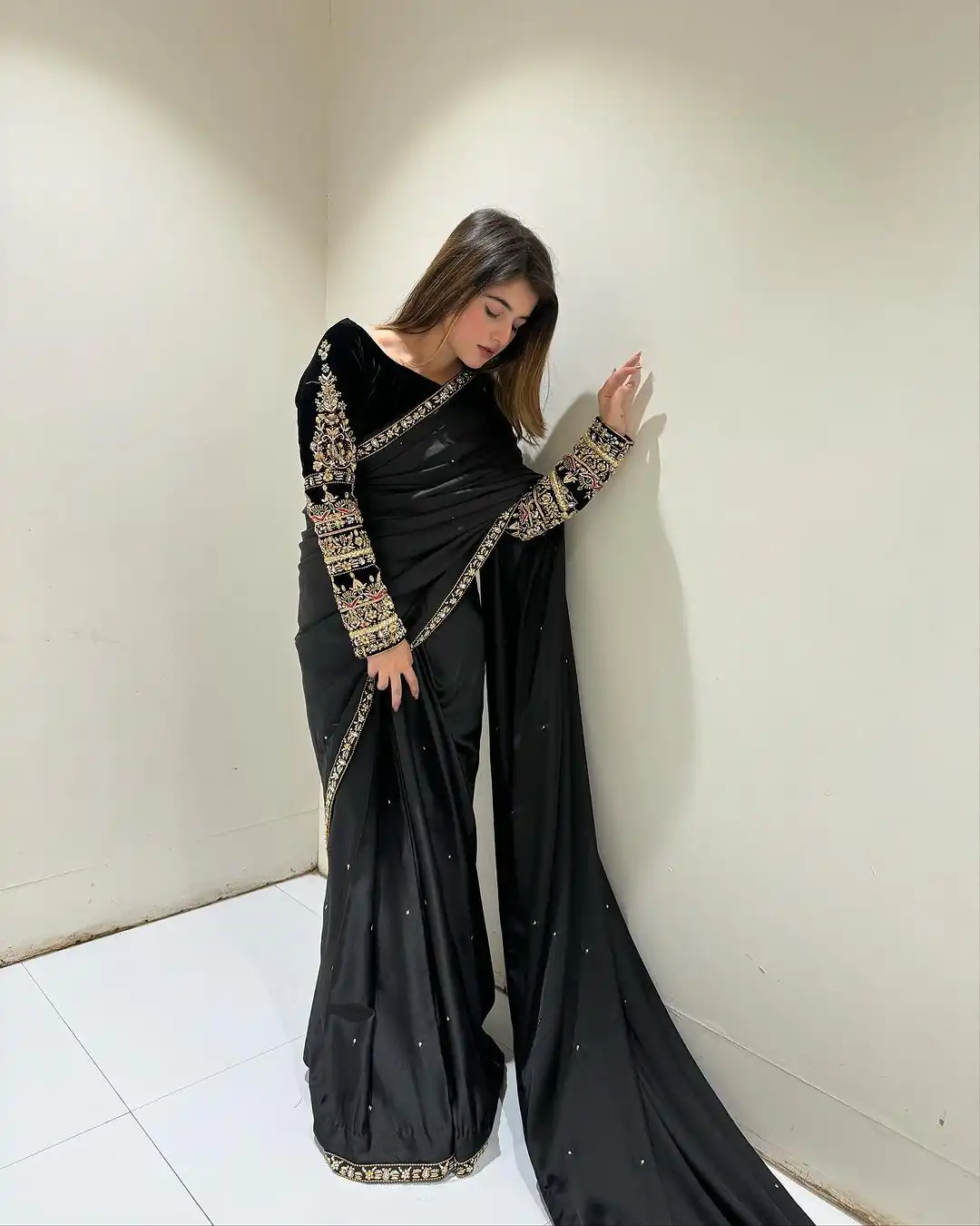 Black 9000 Velvet Embroidery Lace Work Saree | Sarees, Bollywood Sarees, Creative Sarees, Designer Sarees, Embroidered Sarees, Ethnic Saree, Modern Digital sarees, Party Wear Sarees