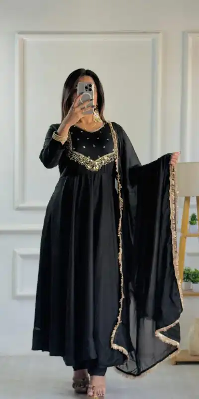 Black Star Georgette Embroidery Work Anarkali Gown | Gowns, Bollywood Gowns, Creative Gowns, Designer Gowns, Embroidered Gowns, Party Wear Gowns