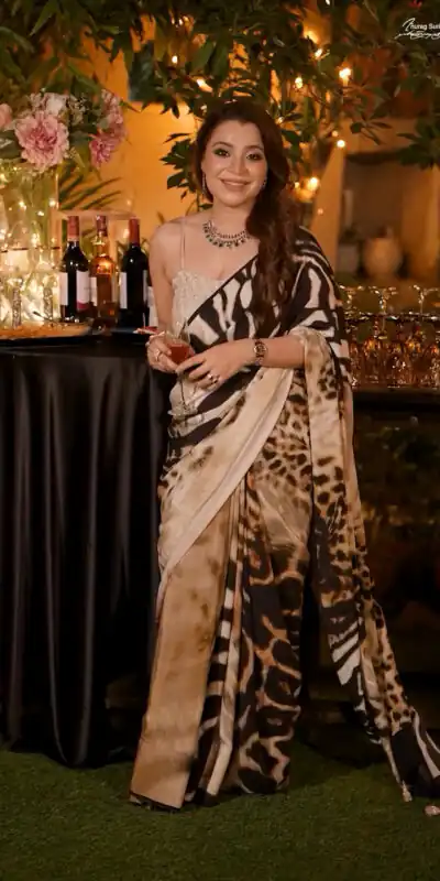 Cream Vichitra Silk Digital Prints Work Saree | Sarees, Bollywood Sarees, Creative Sarees, Designer Sarees, Embroidered Sarees, Ethnic Saree, Modern Digital sarees, Party Wear Sarees