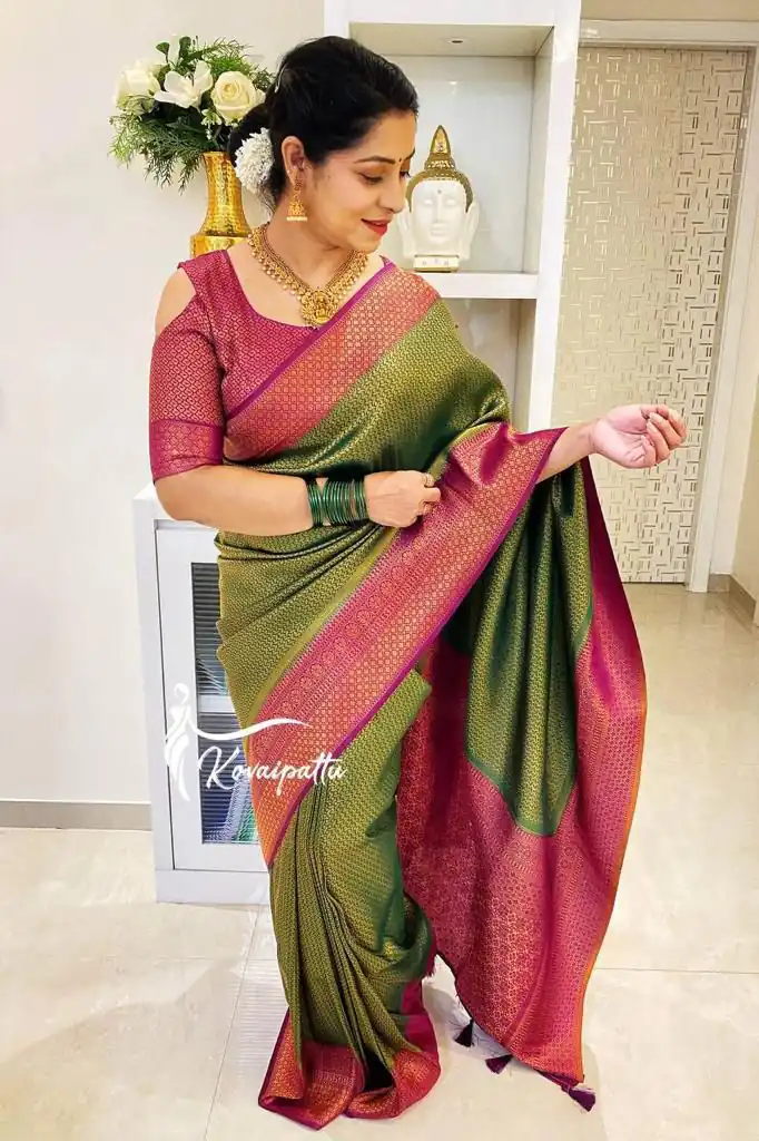 Green Lichi Silk Lace Border Work Saree | Sarees, Bollywood Sarees, Creative Sarees, Designer Sarees, Embroidered Sarees, Ethnic Saree, Modern Digital sarees, Party Wear Sarees