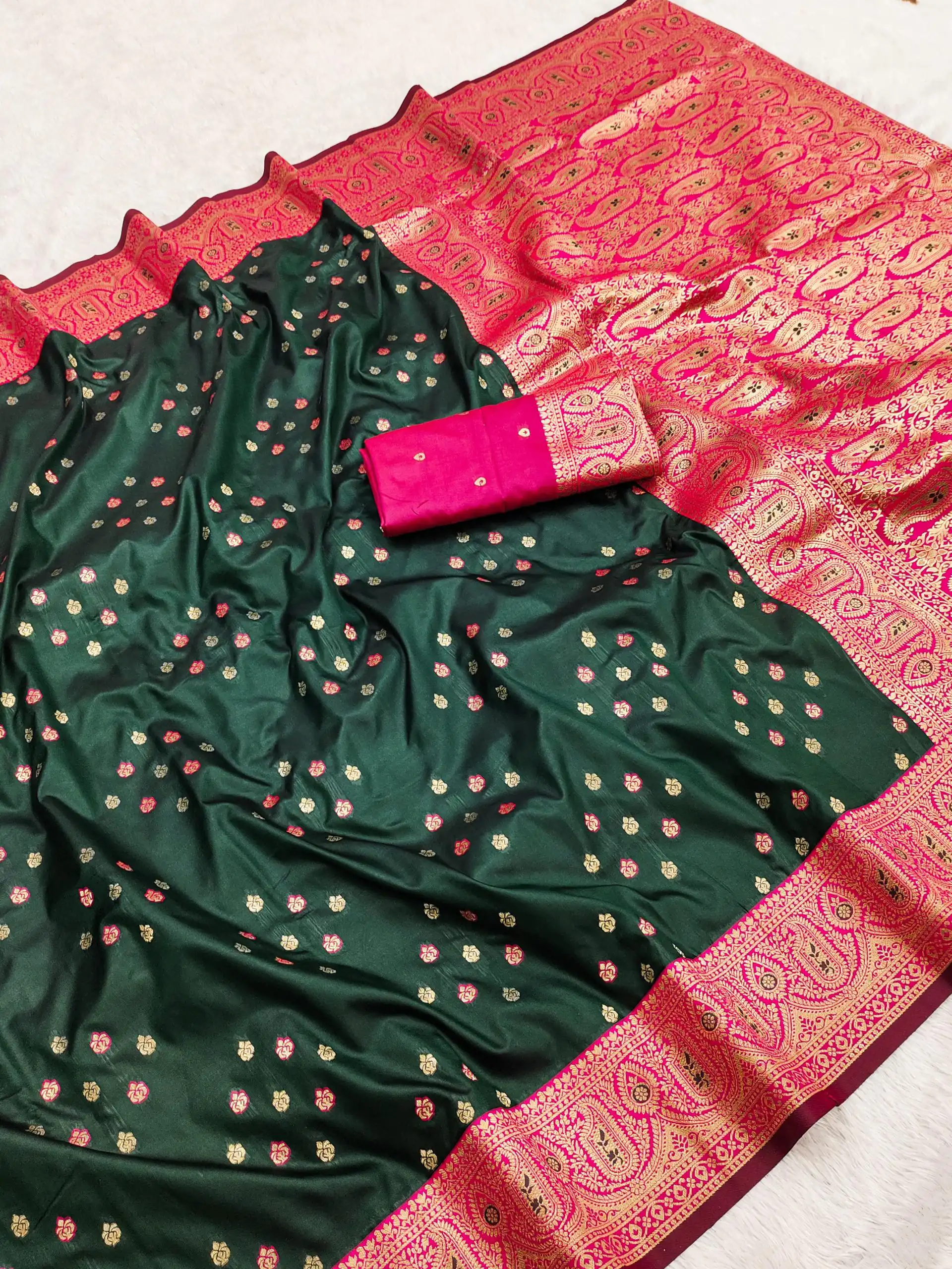 Green Rich Banarasi Silk Zari Lace Work Saree | Sarees, Bollywood Sarees, Creative Sarees, Designer Sarees, Embroidered Sarees, Ethnic Saree, Modern Digital sarees, Party Wear Sarees