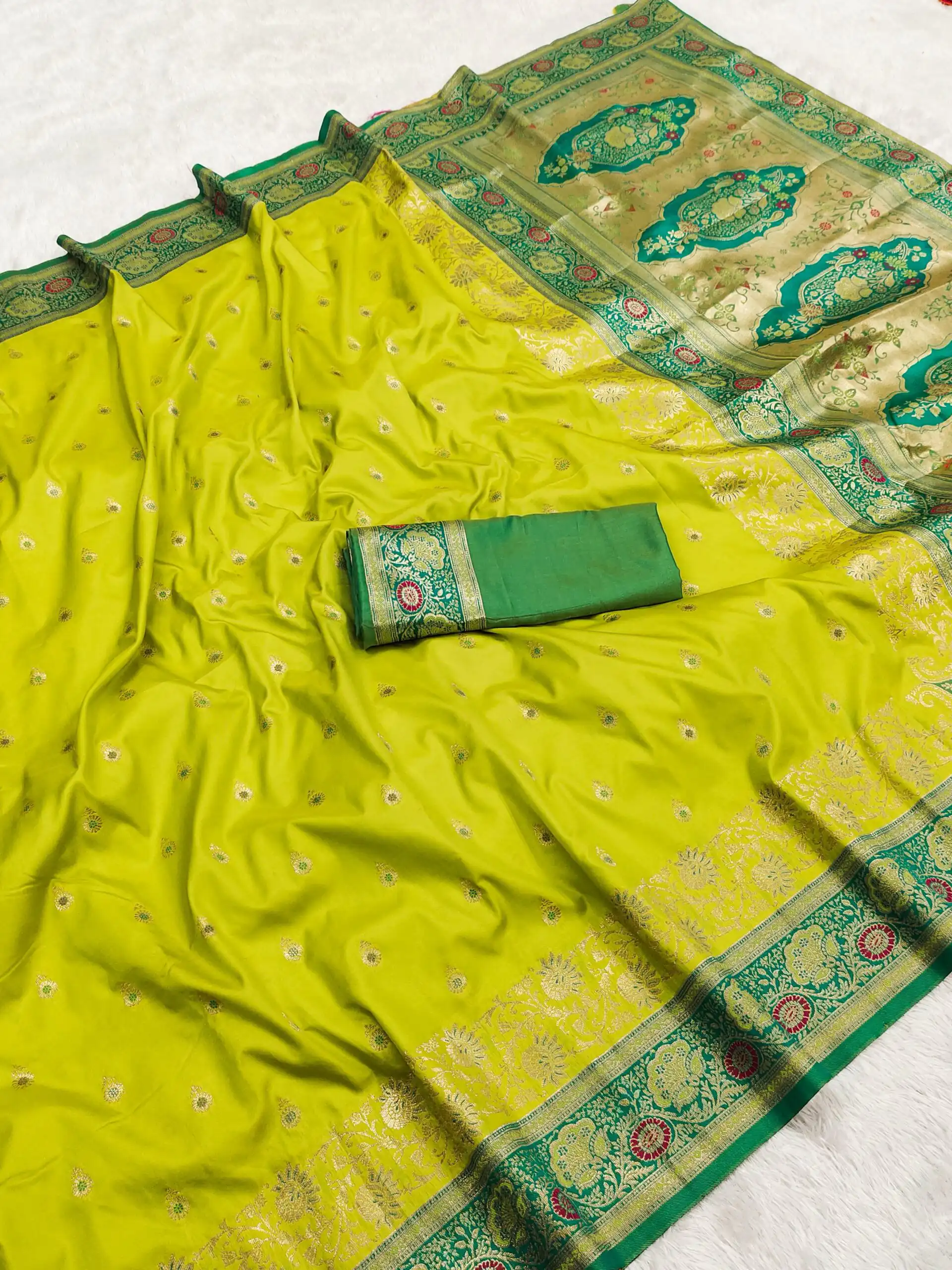 Lemon Yellow Banarasi Silk Gold Zari Border Saree | Sarees, Bollywood Sarees, Creative Sarees, Designer Sarees, Embroidered Sarees, Ethnic Saree, Modern Digital sarees, Party Wear Sarees