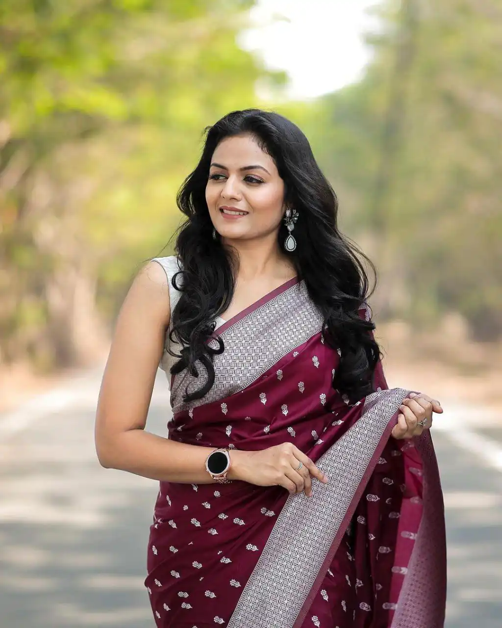 Maroon Lichi Silk Border Lace Work Saree | Sarees, Bollywood Sarees, Creative Sarees, Designer Sarees, Embroidered Sarees, Ethnic Saree, Modern Digital sarees, Party Wear Sarees