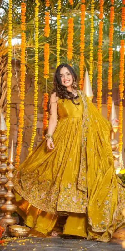 Mastered Natural Crap Silk Embroidery Work Anarkali Suit | Anarkali Suits, Bollywood Anarkali, Creative-Anarkali, Designer Anarkali, Embroidered Anarkali, Party Wear Anarkali