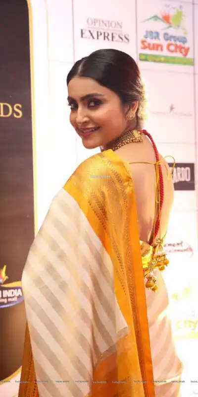 Off White Soft Lichi Silk Border Lace Saree | Sarees, Bollywood Sarees, Creative Sarees, Designer Sarees, Embroidered Sarees, Ethnic Saree, Modern Digital sarees, Party Wear Sarees