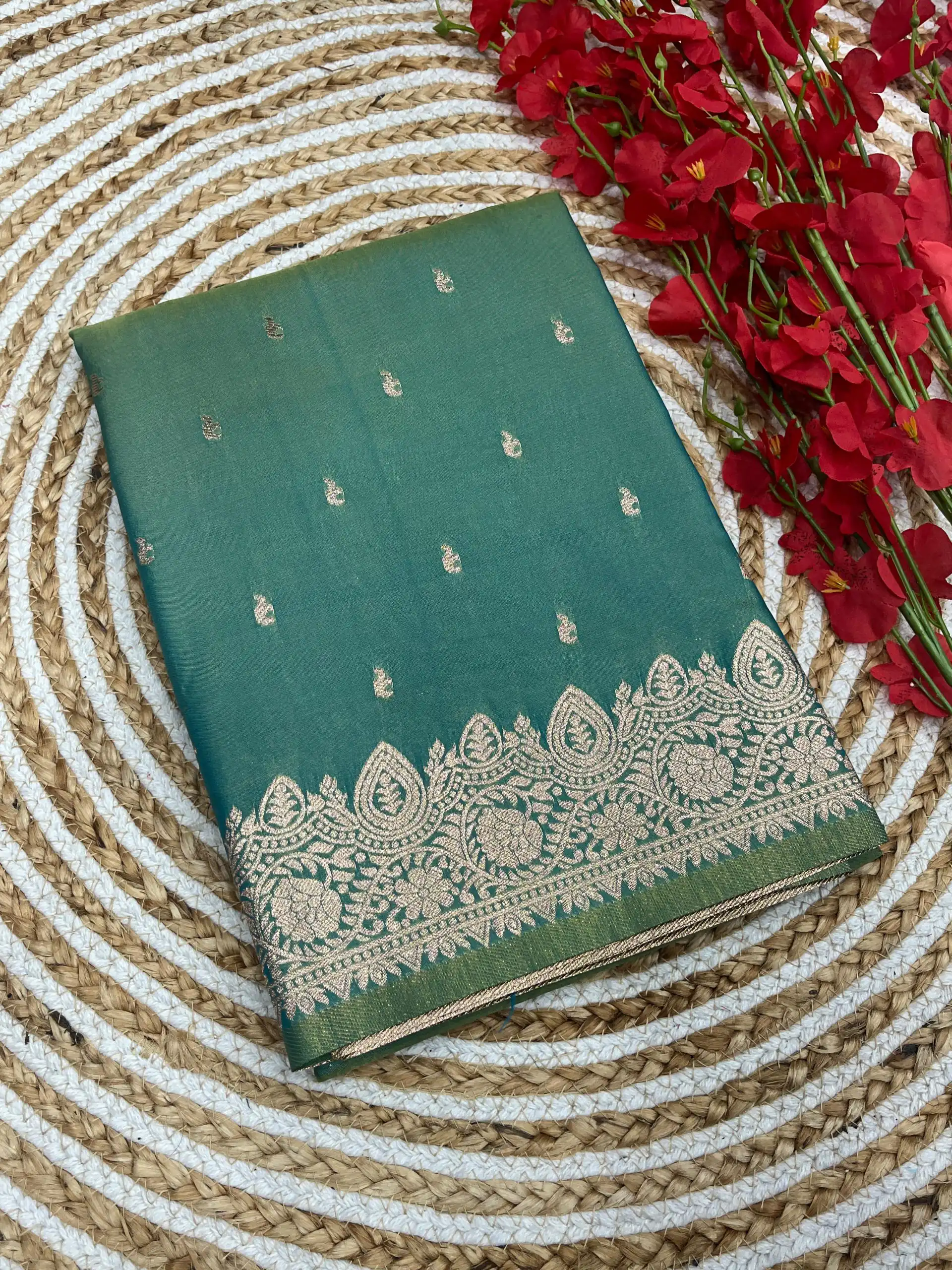 Rama Banarasi Silk Zari Weaving Pallu Saree | Sarees, Bollywood Sarees, Creative Sarees, Designer Sarees, Embroidered Sarees, Ethnic Saree, Modern Digital sarees, Party Wear Sarees