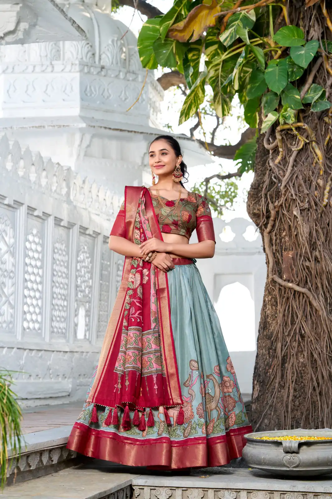 Red Dola Silk Print Zari Border Lehenga Choli | Lehenga, Bollywood Lehenga, Creative Lehenga, Designer Lehenga, Embroidered Lehenga, Party Wear Lehenga