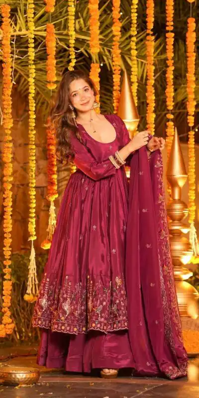 Red Natural Crap Silk Embroidery Work Anarkali Suit | Anarkali Suits, Bollywood Anarkali, Creative-Anarkali, Designer Anarkali, Embroidered Anarkali, Party Wear Anarkali