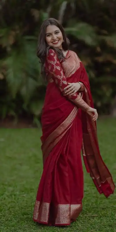Red Soft Lichi Silk Border Lace Work Saree | Sarees, Bollywood Sarees, Creative Sarees, Designer Sarees, Embroidered Sarees, Ethnic Saree, Modern Digital sarees, Party Wear Sarees