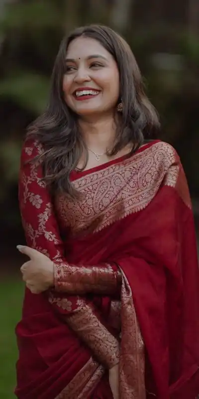 Red Soft Lichi Silk Border Lace Work Saree | Sarees, Bollywood Sarees, Creative Sarees, Designer Sarees, Embroidered Sarees, Ethnic Saree, Modern Digital sarees, Party Wear Sarees