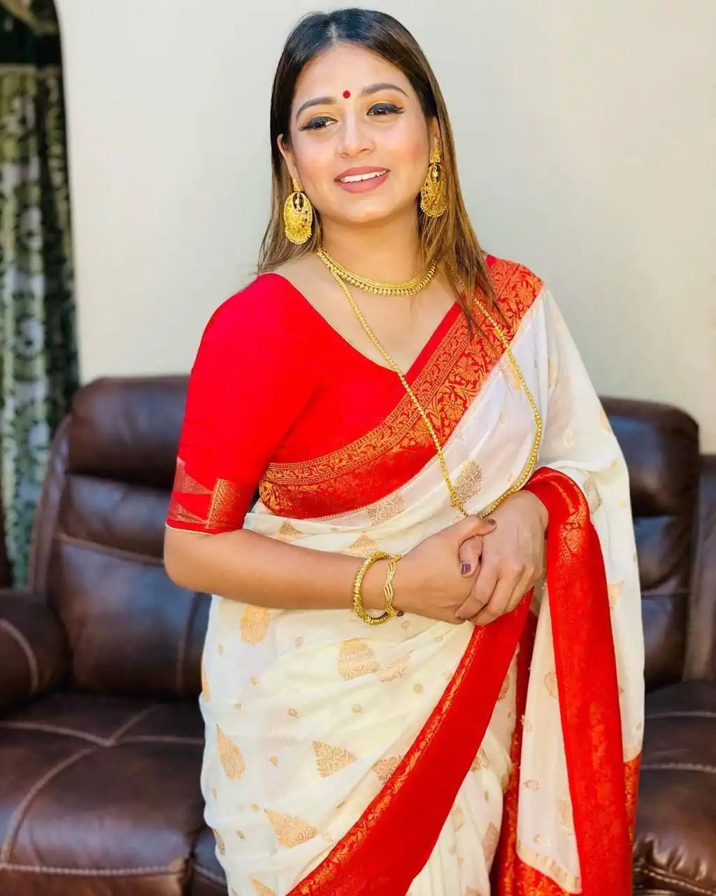 Red Soft Lichi Silk Rich Pallu Saree | Sarees, Bollywood Sarees, Creative Sarees, Designer Sarees, Embroidered Sarees, Ethnic Saree, Modern Digital sarees, Party Wear Sarees