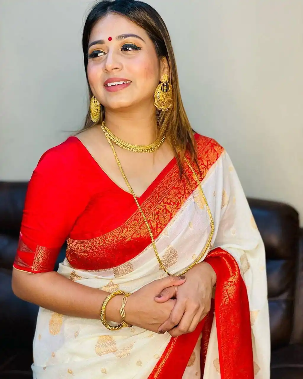 Red Soft Lichi Silk Rich Pallu Saree | Sarees, Bollywood Sarees, Creative Sarees, Designer Sarees, Embroidered Sarees, Ethnic Saree, Modern Digital sarees, Party Wear Sarees