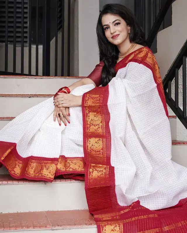 Red Soft Lichi Silk With Lace Saree | Sarees, Bollywood Sarees, Creative Sarees, Designer Sarees, Embroidered Sarees, Ethnic Saree, Modern Digital sarees, Party Wear Sarees