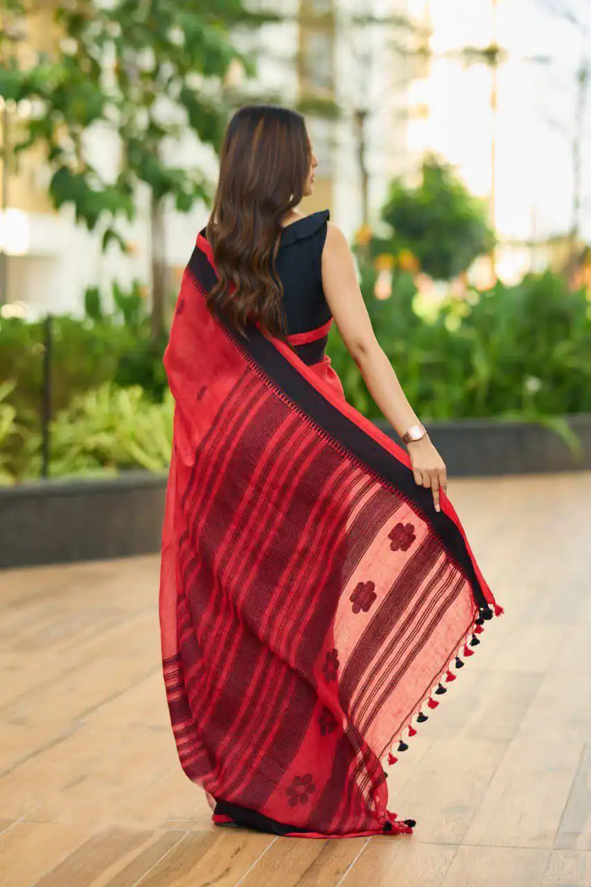 Red Soft Lilan Slab Lace Border Saree | Sarees, Bollywood Sarees, Creative Sarees, Designer Sarees, Embroidered Sarees, Ethnic Saree, Modern Digital sarees, Party Wear Sarees