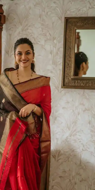 Red Soft Lilan Slab Weaving Work Saree | Sarees, Bollywood Sarees, Creative Sarees, Designer Sarees, Embroidered Sarees, Ethnic Saree, Modern Digital sarees, Party Wear Sarees