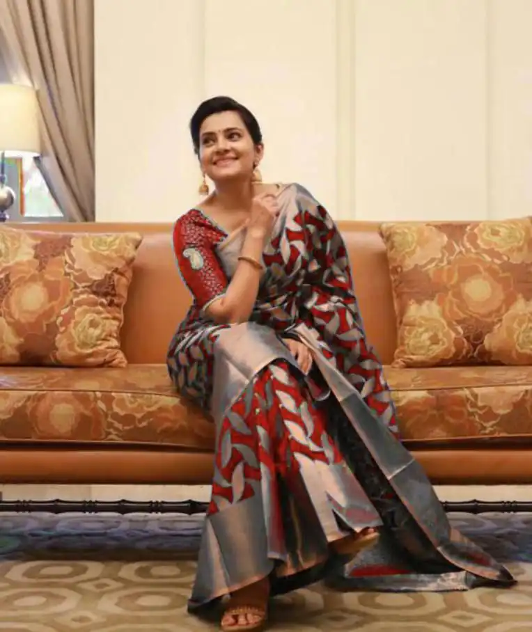 Red Soft Silk Cloth Jacquard All Over Saree | Sarees, Bollywood Sarees, Creative Sarees, Designer Sarees, Embroidered Sarees, Ethnic Saree, Modern Digital sarees, Party Wear Sarees