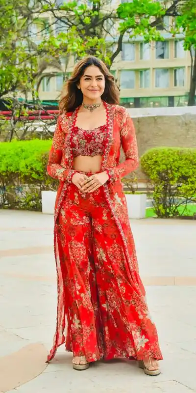 Red Tubby Silk Digital Print Embroidery Salwar Suit | Jump Suits, Salwar suit, Casual Suits, Creative suits, Designer Suits, Palazzo Suits, Party Wear Suits, Patiala Suits, Straight Suits