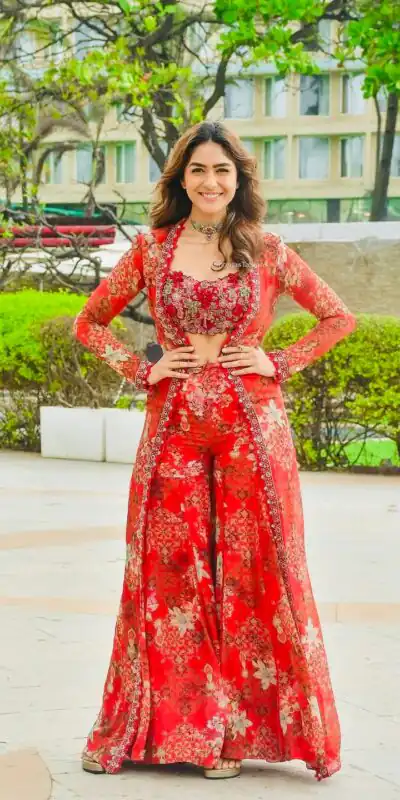 Red Tubby Silk Digital Print Embroidery Salwar Suit | Jump Suits, Salwar suit, Casual Suits, Creative suits, Designer Suits, Palazzo Suits, Party Wear Suits, Patiala Suits, Straight Suits