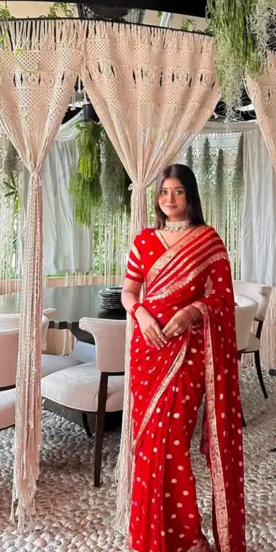 Red Viscose Georgette With Jacquard Zari Saree | Sarees, Bollywood Sarees, Creative Sarees, Designer Sarees, Embroidered Sarees, Ethnic Saree, Modern Digital sarees, Party Wear Sarees