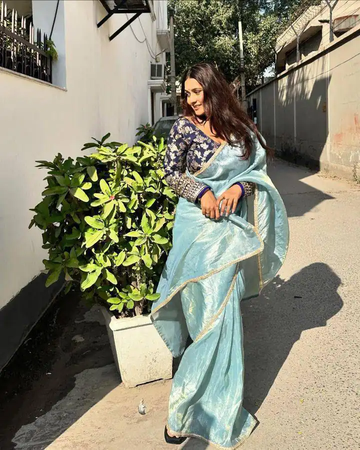 Sky Blue Tissue Crush Silk Fabric With Fancy Lace Saree | Sarees, Bollywood Sarees, Creative Sarees, Designer Sarees, Embroidered Sarees, Ethnic Saree, Modern Digital sarees, Party Wear Sarees