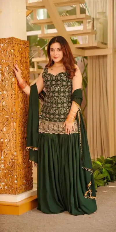 MD 3093 Green Blooming Faux Georgette Salwar Suit Perfect for Wedding, Party, Makar Sankranti, Baby Shower, Traditional Day – . Special Price ₹2149. Deliv | Jump Suits, Salwar suit, Casual Suits, Creative suits, Designer Suits, Palazzo Suits, Party Wear Suits, Patiala Suits, Straight Suits