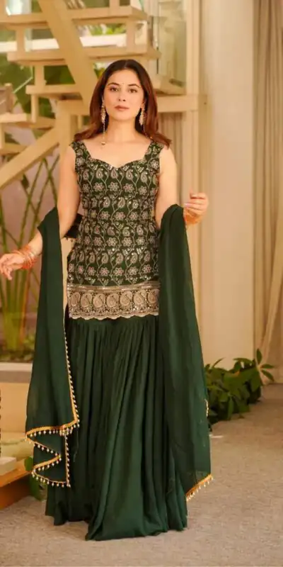 MD 3093 Green Blooming Faux Georgette Salwar Suit Perfect for Wedding, Party, Makar Sankranti, Baby Shower, Traditional Day – . Special Price ₹2149. Deliv | Jump Suits, Salwar suit, Casual Suits, Creative suits, Designer Suits, Palazzo Suits, Party Wear Suits, Patiala Suits, Straight Suits