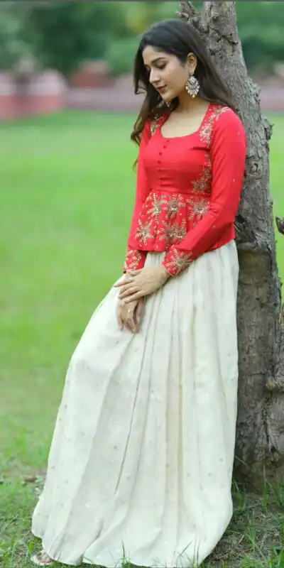 White And Red Chinon Thread Sequence Lehenga Choli | Lehenga, Bollywood Lehenga, Creative Lehenga, Designer Lehenga, Embroidered Lehenga, Party Wear Lehenga