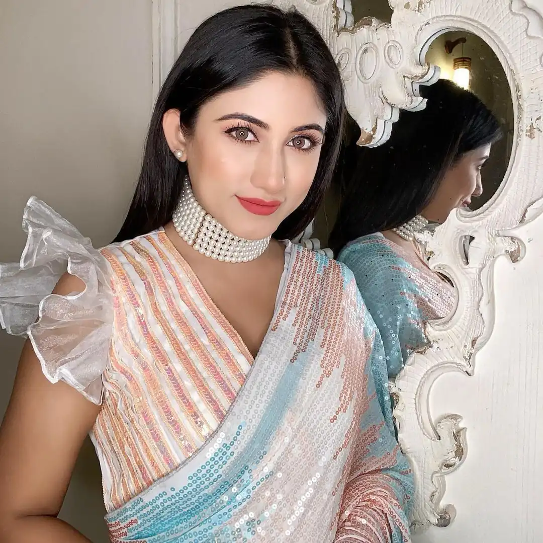 White Soft Georgette Shaded Sequin Saree | Sarees, Bollywood Sarees, Creative Sarees, Designer Sarees, Embroidered Sarees, Ethnic Saree, Modern Digital sarees, Party Wear Sarees