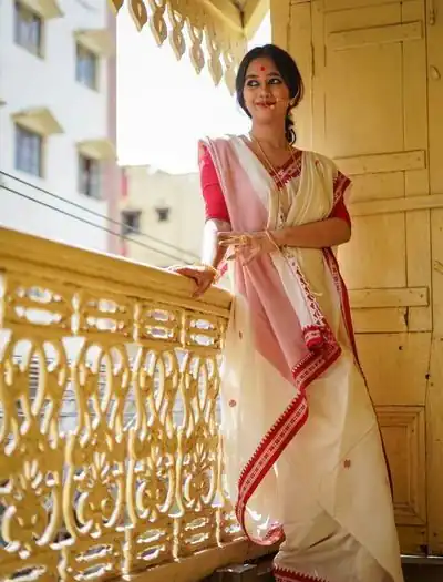 White Soft Lilan Slab Weaving Work Saree | Sarees, Bollywood Sarees, Creative Sarees, Designer Sarees, Embroidered Sarees, Ethnic Saree, Modern Digital sarees, Party Wear Sarees