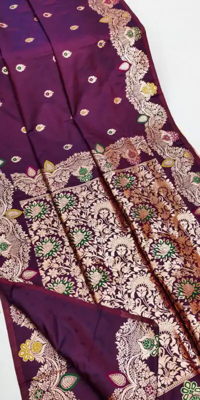 Wine Banarasi Lace Work Gold Zari Border Saree | Sarees, Bollywood Sarees, Creative Sarees, Designer Sarees, Embroidered Sarees, Ethnic Saree, Modern Digital sarees, Party Wear Sarees