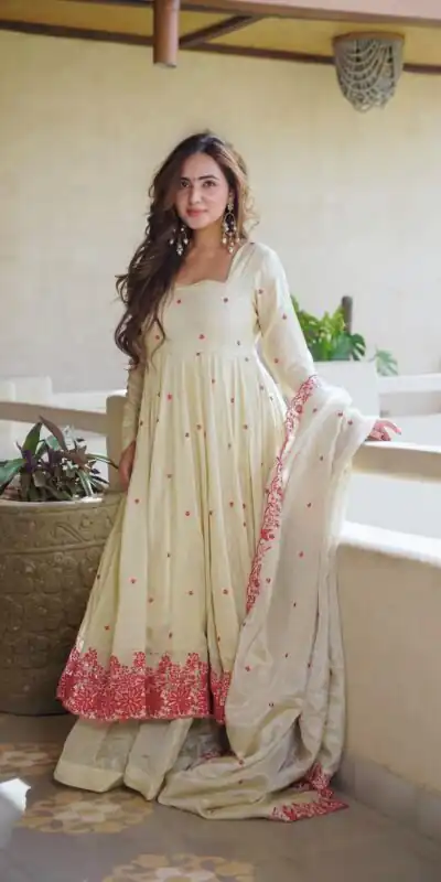 SRK 5360 Off White Dimond Silk Salwar Suit Perfect for Wedding, Party, Cultural Events, Traditional Day, Durga Puja –Affordable Price ₹2449/-. Delivery | Jump Suits, Salwar suit, Casual Suits, Creative suits, Designer Suits, Palazzo Suits, Party Wear Suits, Patiala Suits, Straight Suits