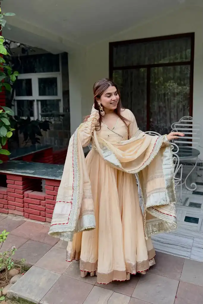 RTC 6048 Cream Tabby Organza Silk Gown with Hand Work & Mirror Work. Special Price ₹2549. Delivery 4-6 Working Days. Shop now. | Gowns, Bollywood Gowns, Creative Gowns, Designer Gowns, Embroidered Gowns, Party Wear Gowns