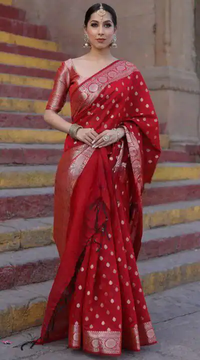KP 7000 Red Soft Lichi Silk Cloth Saree Perfect for Wedding, Party, Family Gatherings, Sangeet, Ethnic Day – . Festive Deal ₹1549. Delivery 4-6 Working | Sarees, Bollywood Sarees, Creative Sarees, Designer Sarees, Embroidered Sarees, Ethnic Saree, Modern Digital sarees, Party Wear Sarees