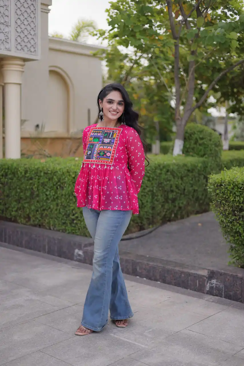 KA 5079 Pink Fox Georgette Kurti with Lace Work & Mirror Work. Affordable Price ₹2719. Delivery 4-6 Working Days. Shop now. | Kurti, Bollywood Kurti, Creative Kurtis, Designer Kurti, Party Wear Kurti, Selfie Kurti